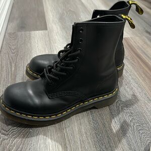 brand new DR Martens smooth leather lace up boots